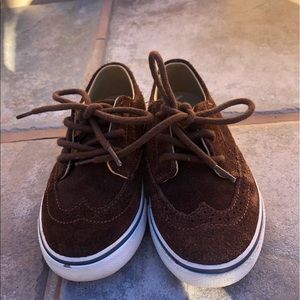 Toddler boys brown suede low-top sneakers
